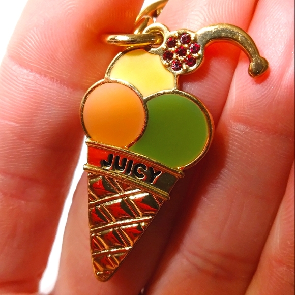 MUST SEE! Vintage Y2K JUICY COUTURE "Cupcake Couture" Pave Crystal Charms Fob - Picture 5 of 16
